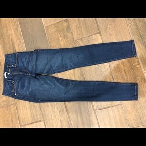 Good American “Good Waist” Jeans